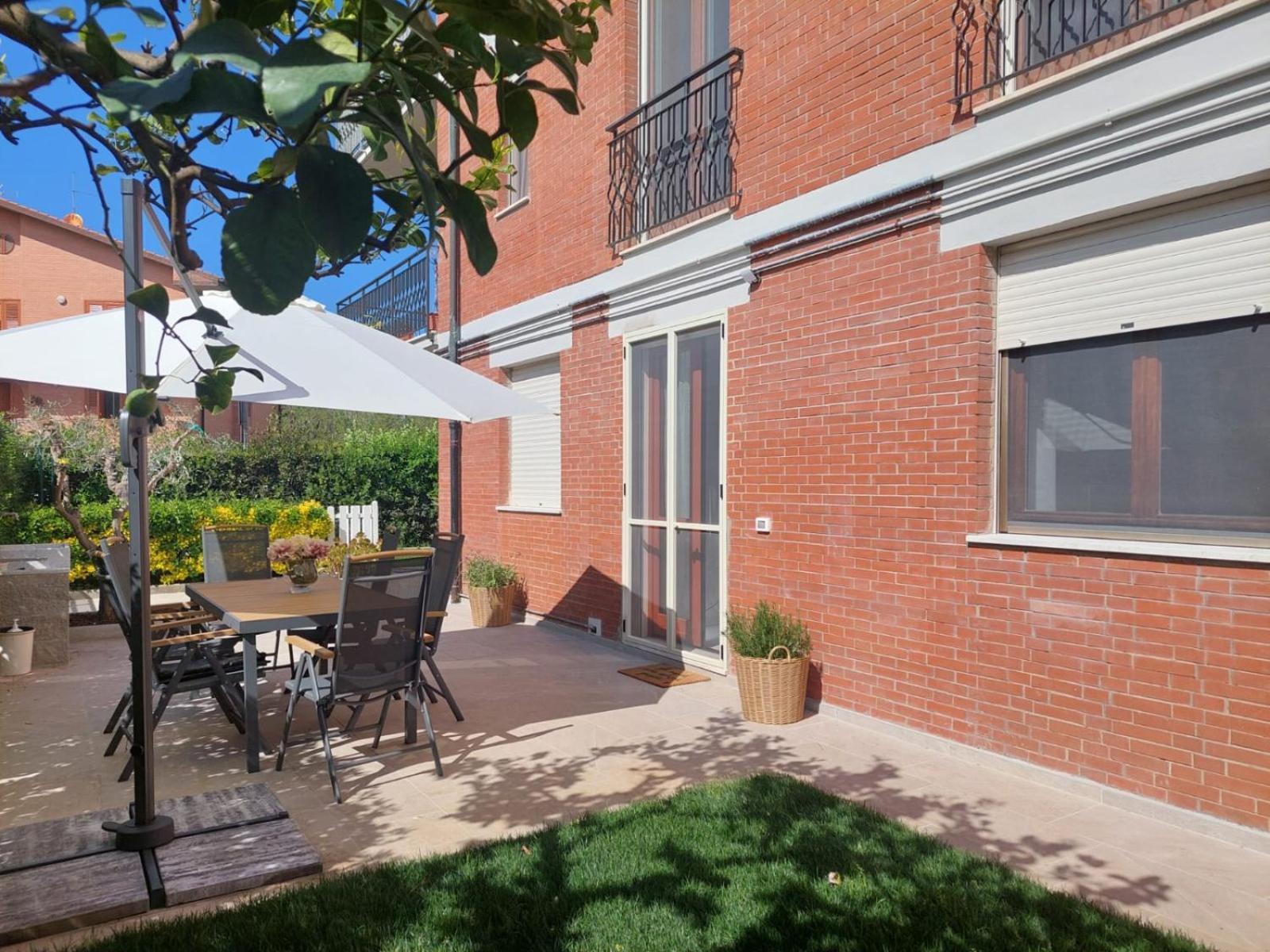Casa Del Sole Apartments With Garden Marina Di Pisa Exterior foto
